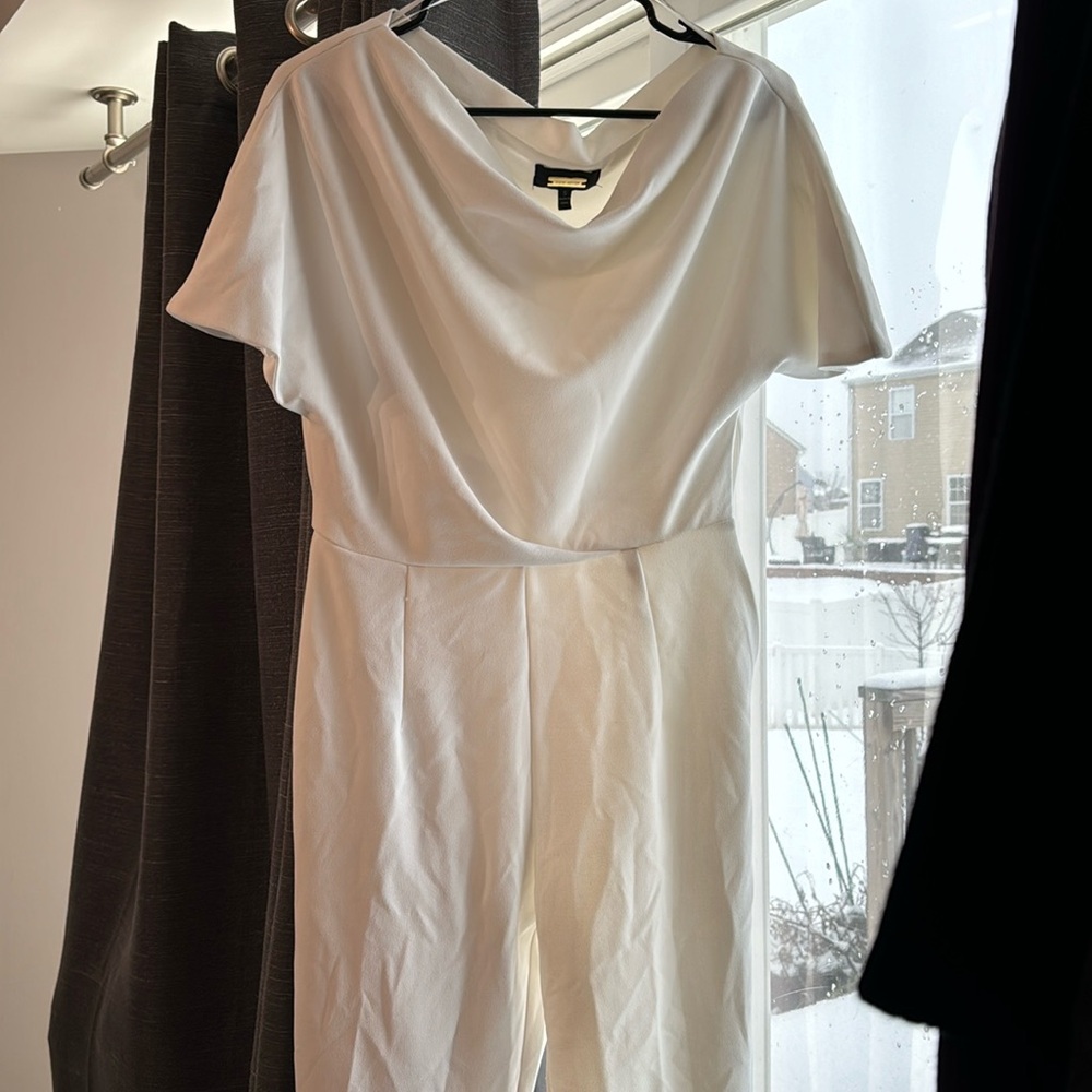 Alexia Admor Jumpsuit size Small. Worn once